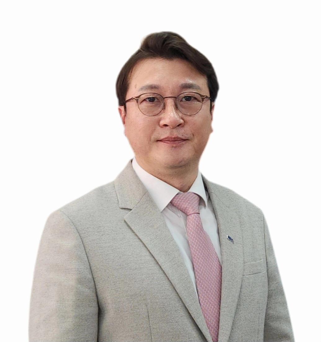 김 명 철